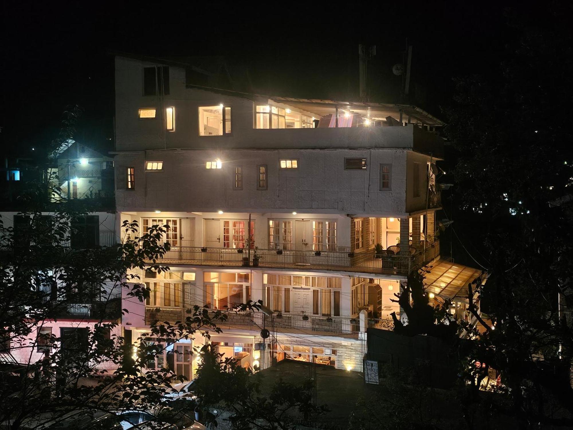 Drifters Cafe, Bar & Inn By The Hidden Tribe — Photos 2